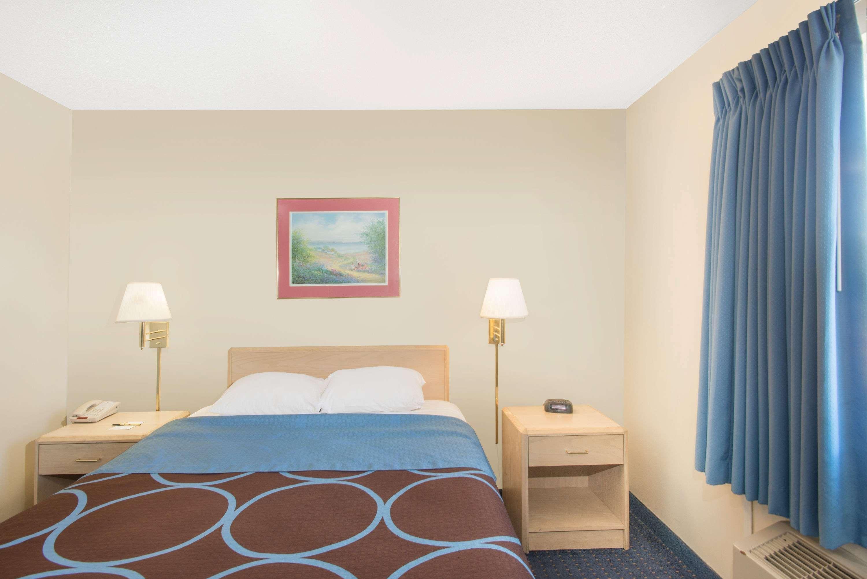 Super 8 By Wyndham Webster/Rochester Exteriér fotografie