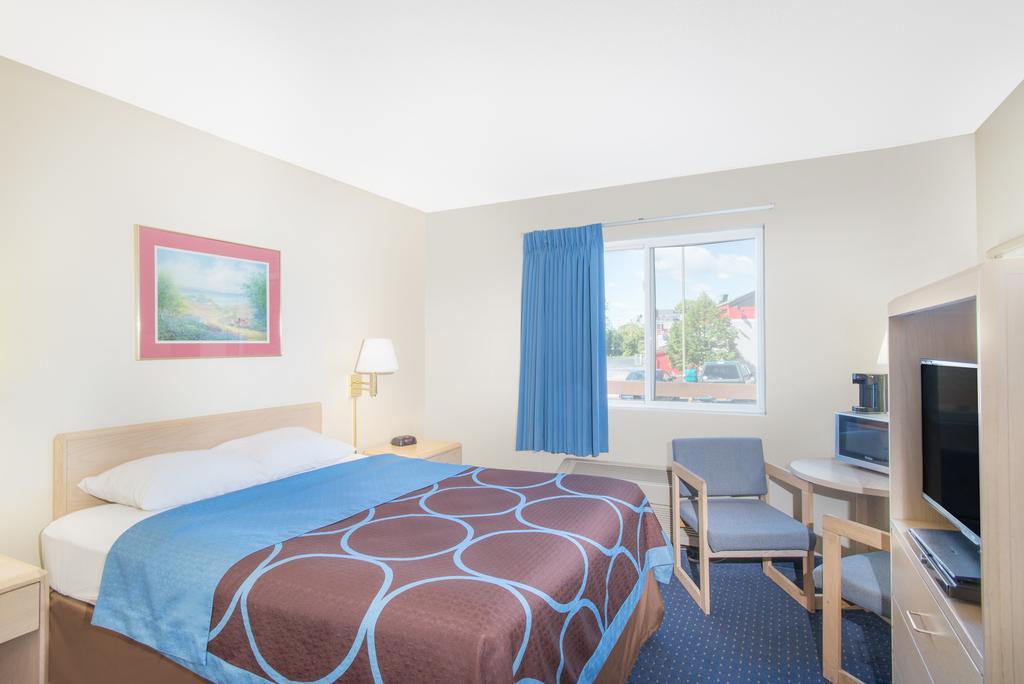 Super 8 By Wyndham Webster/Rochester Exteriér fotografie